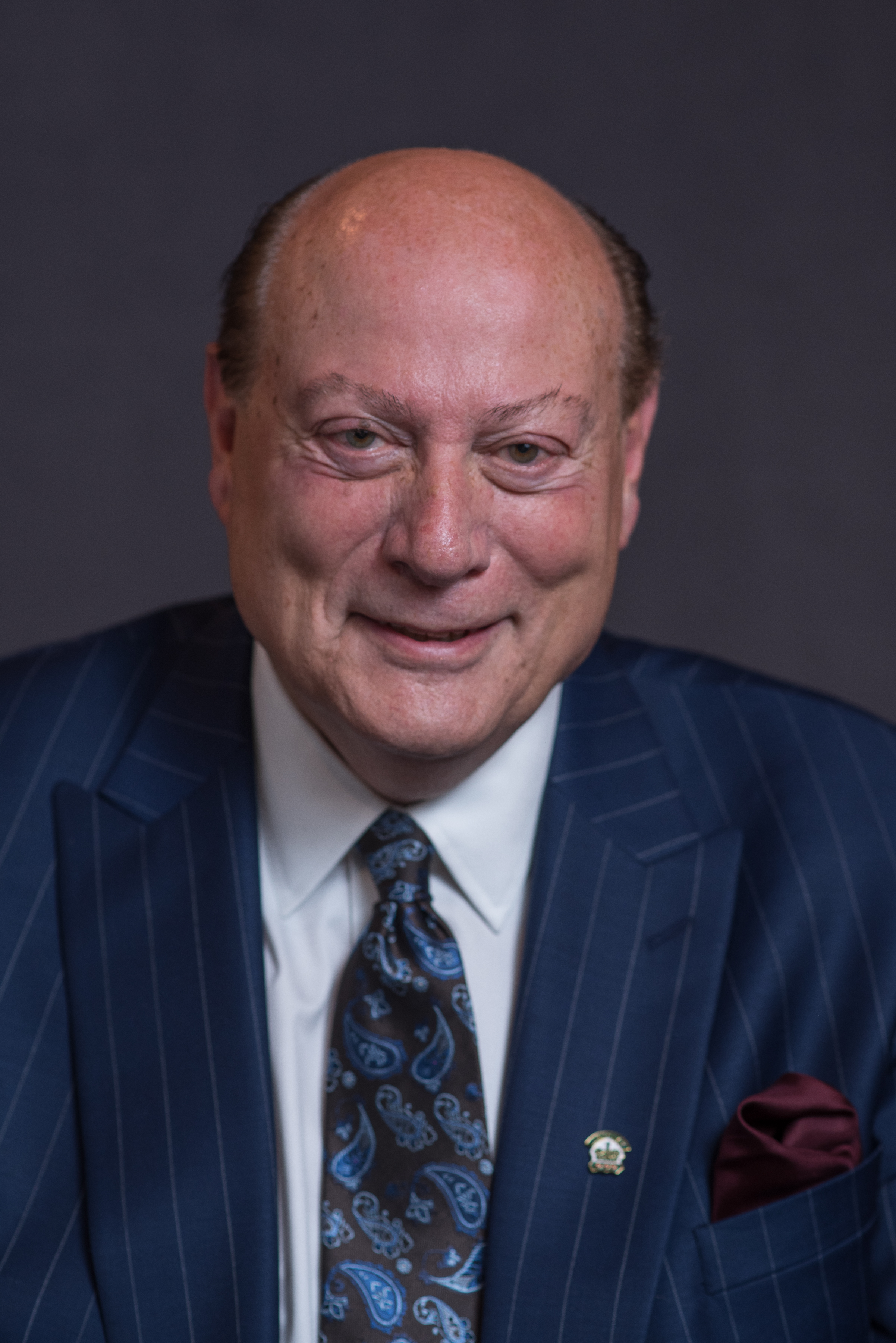 A picture of Councillor Reg Freake.